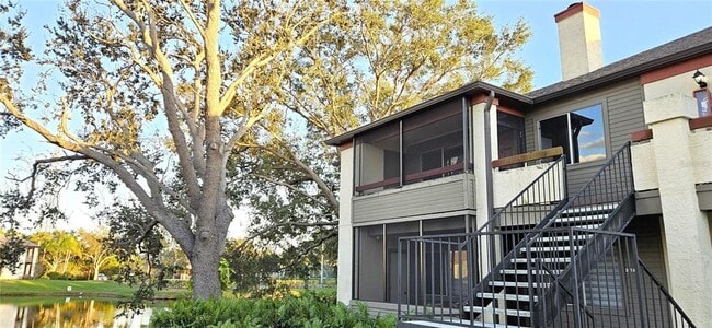 Building Photo - 10263 Gandy Blvd N Unit 2014