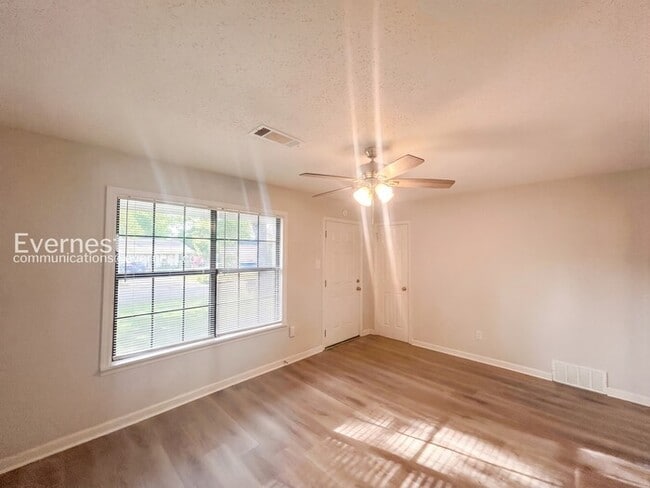 Photo - 8328 Dottley Dr