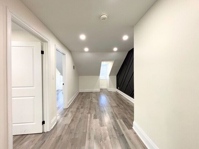 Photo - 87 Victoria Ave N Unit 3