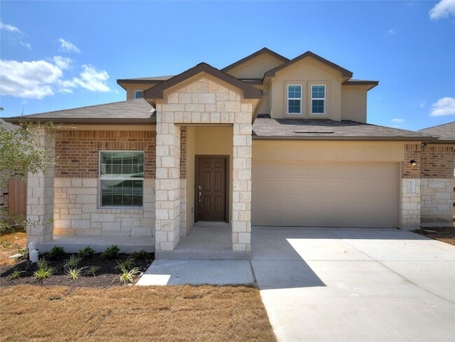 6520 Strelitzia Cove