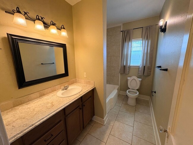 Photo - 138 Richard St