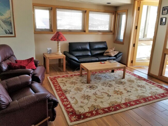 Photo - Summer Rental- Retreat 433