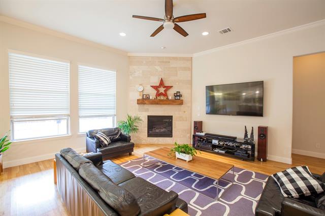 Photo - 1614 Thoroughbred Ln