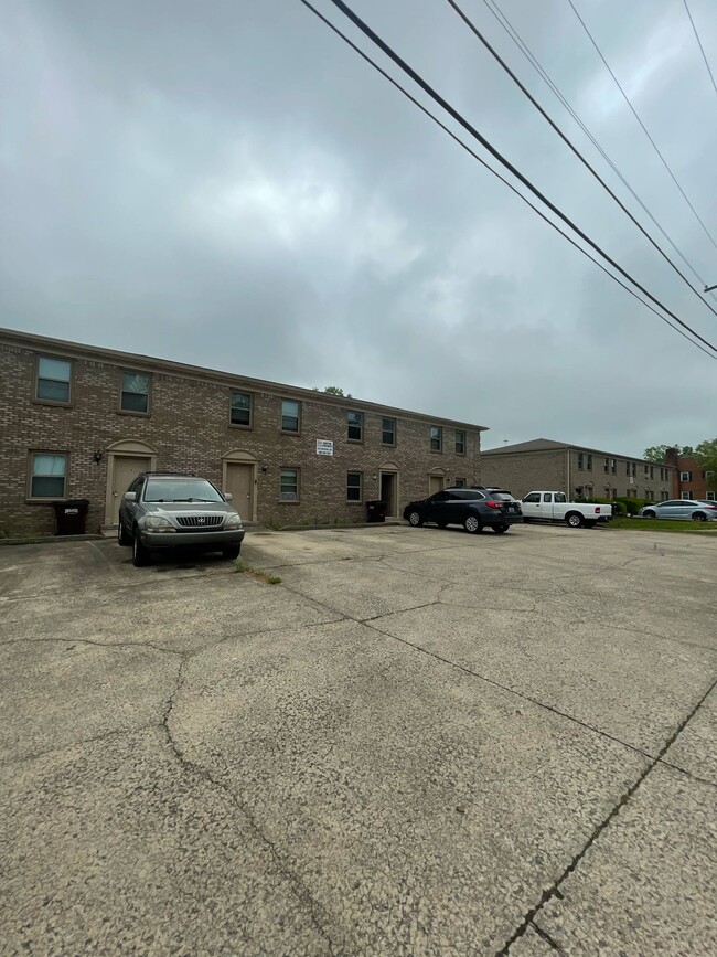 Photo - 223 Churchill Dr Townhome