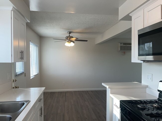 Photo - 122 Unit 2510 B