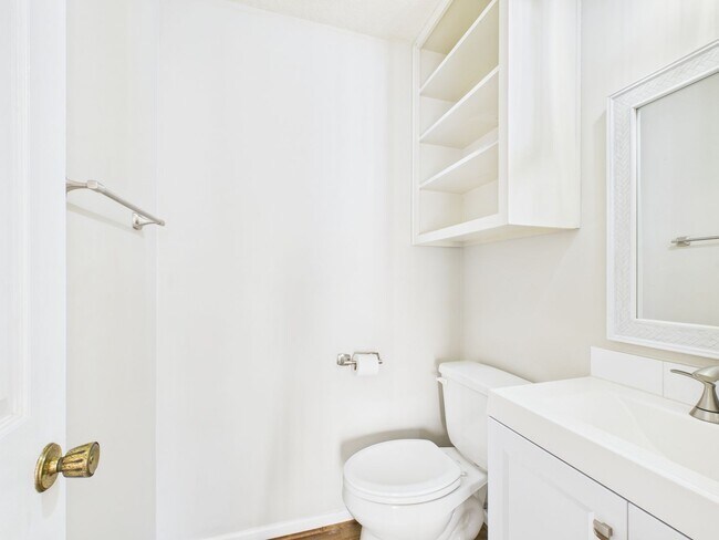 Photo - 107 Frederick Rd Unit 2