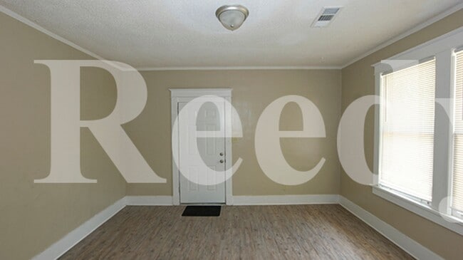 Photo - 797 Carson St