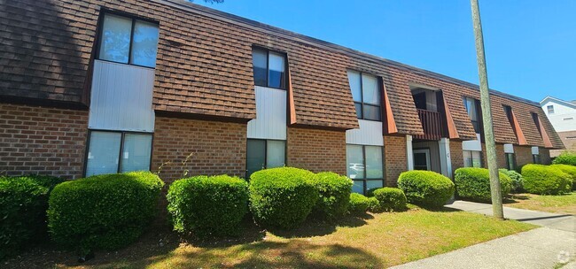 Building Photo - Carolina Village - Conway SC Rental