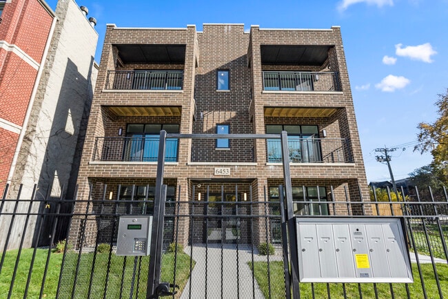 Building Photo - 6453 S Ingleside Ave
