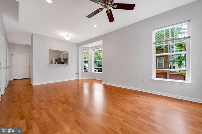 Photo - 1318 Bainbridge St