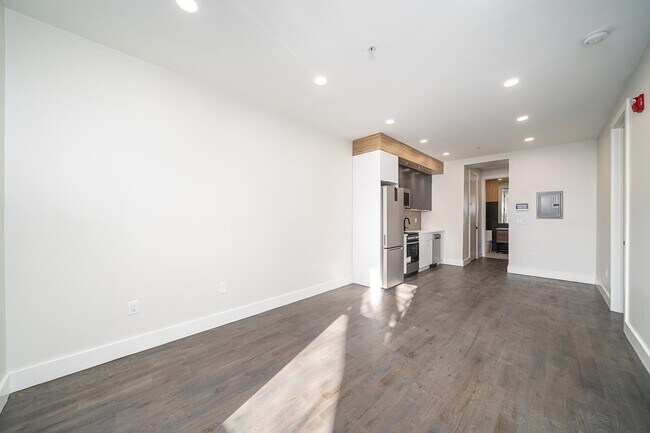 Photo - 63-65 Irving St Unidad 202