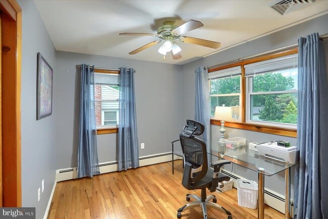 Photo - 83 Hillside Cir