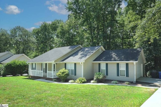 Photo - 106 Greenapple Way