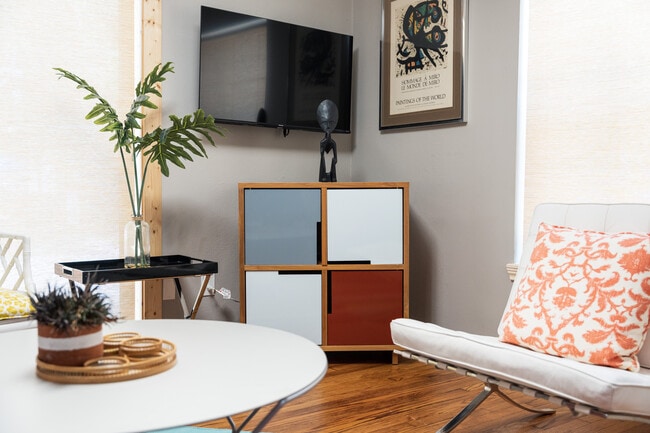 Photo - 1831 Sul Ross St