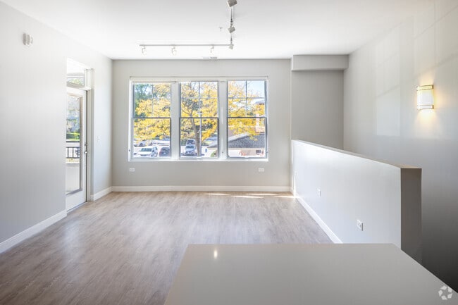 2BR, 3BA 1453SF- Live Work Space - Living