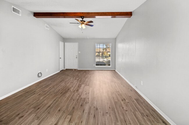 Photo - 7127 Gatewood Dr