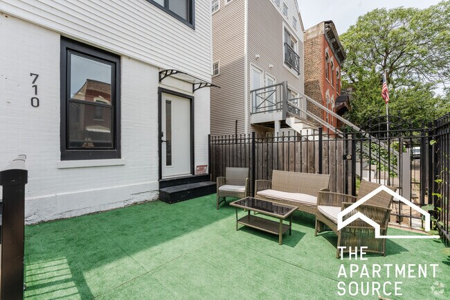 Building Photo - 710 N Elizabeth St Unit 3F Rental