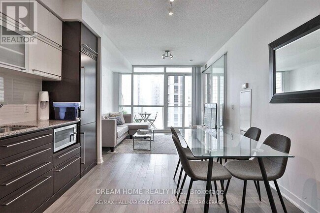Photo - 770 Bay St. Unit 2405