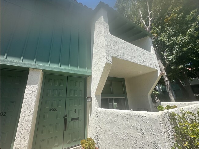 4900 McConnell Ave