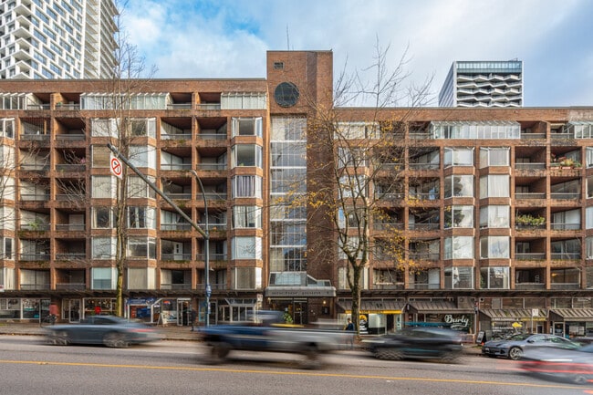 Photo - 1350 Burrard St Unit ID1341840P