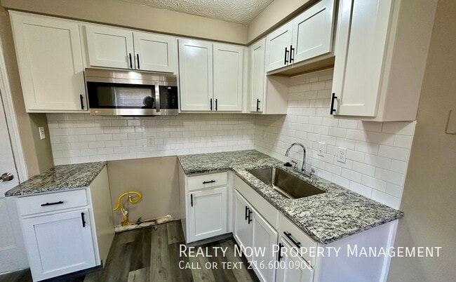 Photo - 5329 Vine St