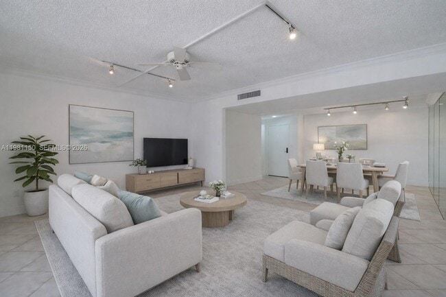 Photo - 600 Biltmore Way Unidad 1205