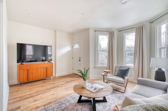 2515 NW Upshur St Unit SI ID1611875P