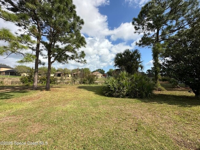 Photo - 670 Benton Dr