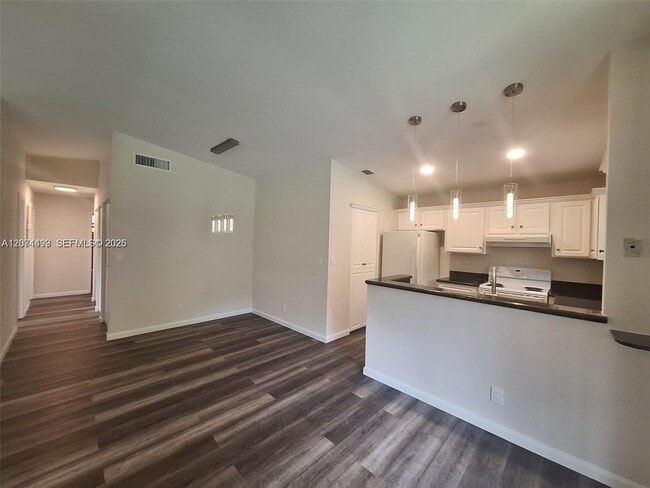 22280 Timberly Dr