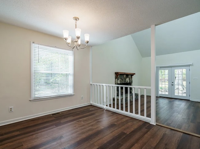 Photo - 4702 Cornwall Pl