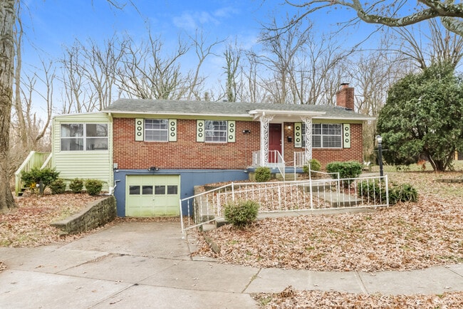 Building Photo - 1061 Albany Terrace