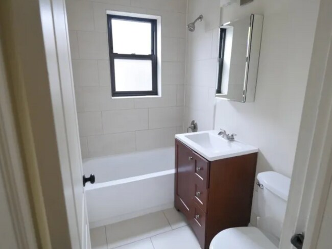 Photo - 4036 N Ashland Ave Unit E1