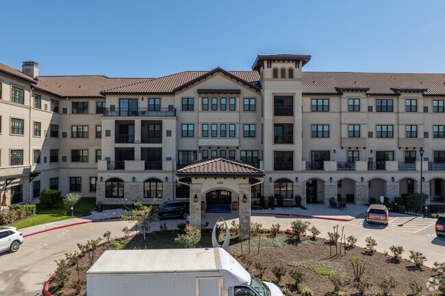 4814 LJ Pky Sugar Land, TX 77479 - Grand Living at Riverstone