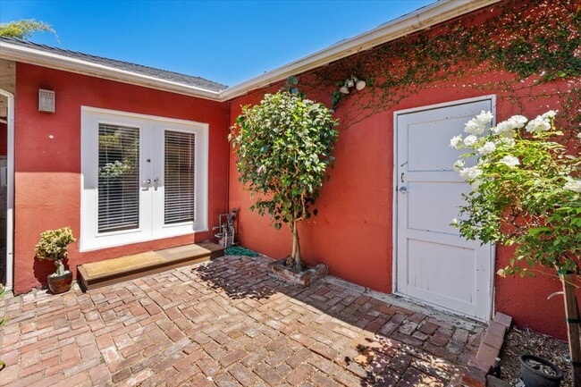 Photo - 1901 Griffith Park Blvd Unit 1901