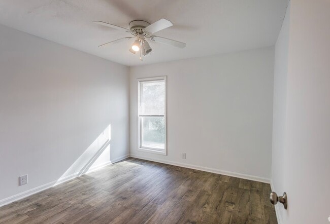 Photo - 608 Jack Warner Pkwy Unit 2 Bedroom