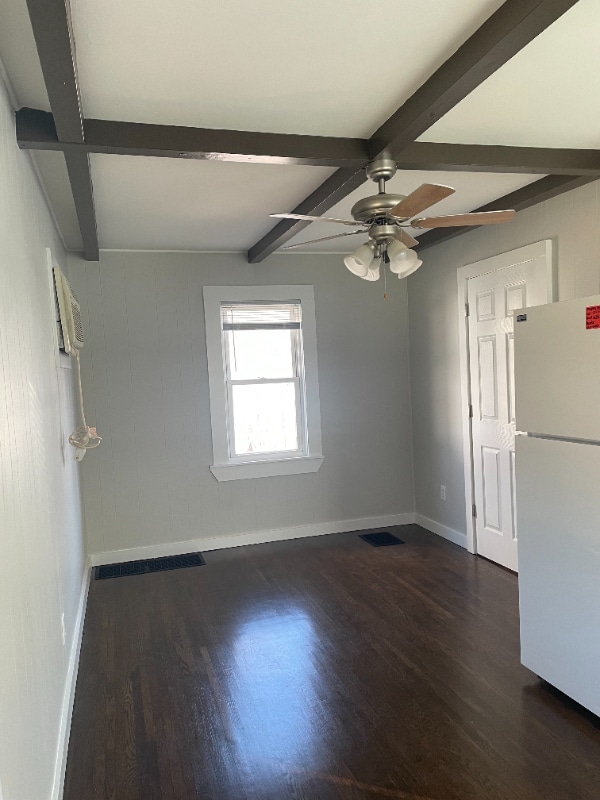 Photo - 744 E Main St