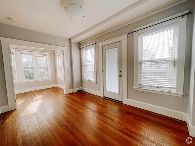 Building Photo - 439 Ashmont St Unit 439 Rental
