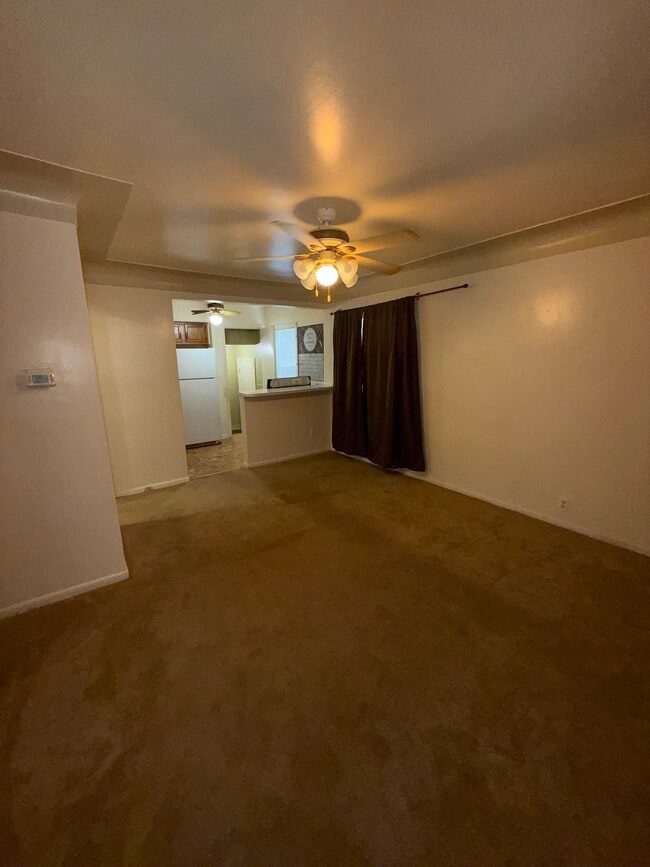 Photo - 310 E Lyndon Ave