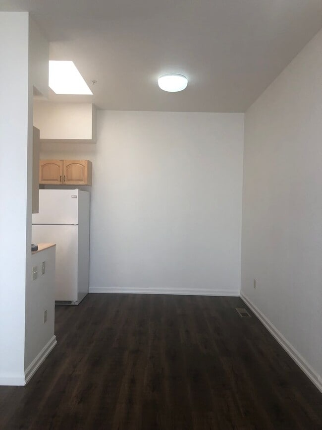 Photo - 555 Broadway Ave Unit 3