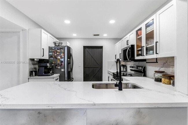 Photo - 4930 NW 17th St