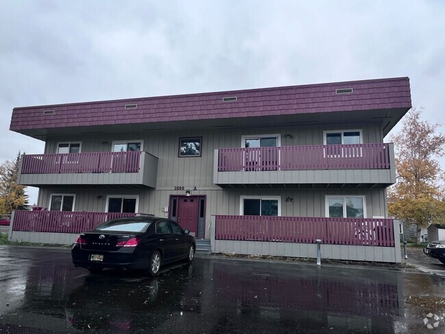 Building Photo - Lease Only- 1600 Washington Dr Unit #4 Rental