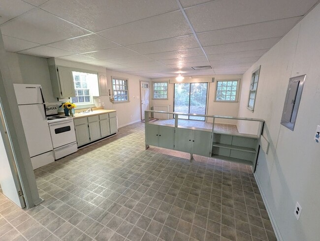 Photo - 10124 Holly Forks Rd