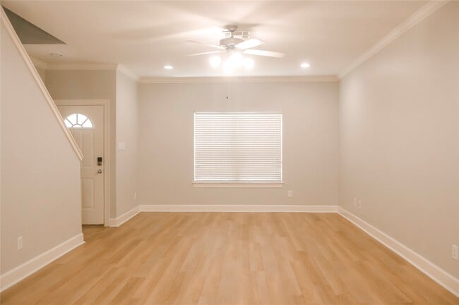 Photo - 5951 S Loop E Unit 38