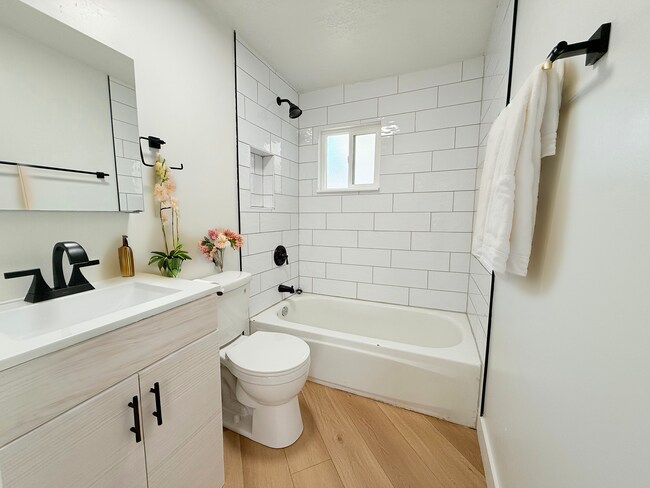 123 McClelland St Unit 123 #4