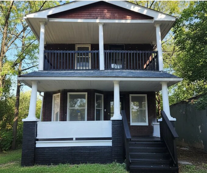 Photo - 2953 E 121st St