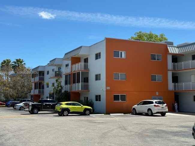 Building Photo - 11307 SW 200th St Unit 310-B