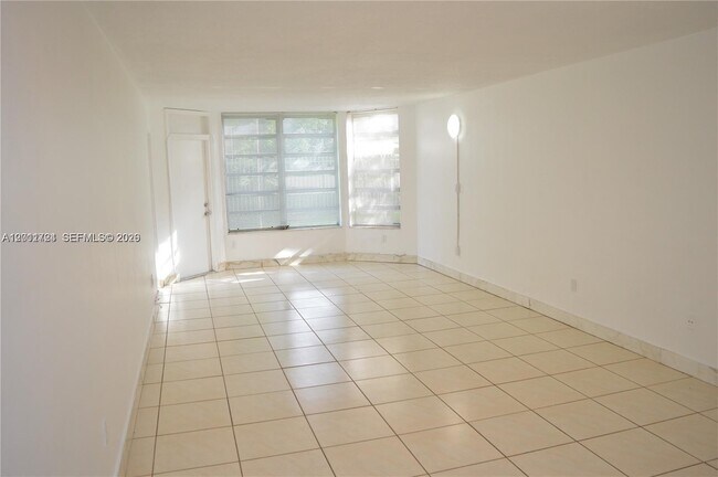 Photo - 1601 NE 191st St Unit B103