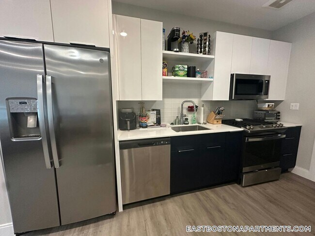 Photo - 656 Saratoga St Unit 201