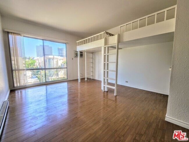 Building Photo - 1440 Veteran Ave Unit 522 Rental