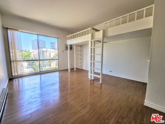 Building Photo - 1440 Veteran Ave Unit 522 Rental